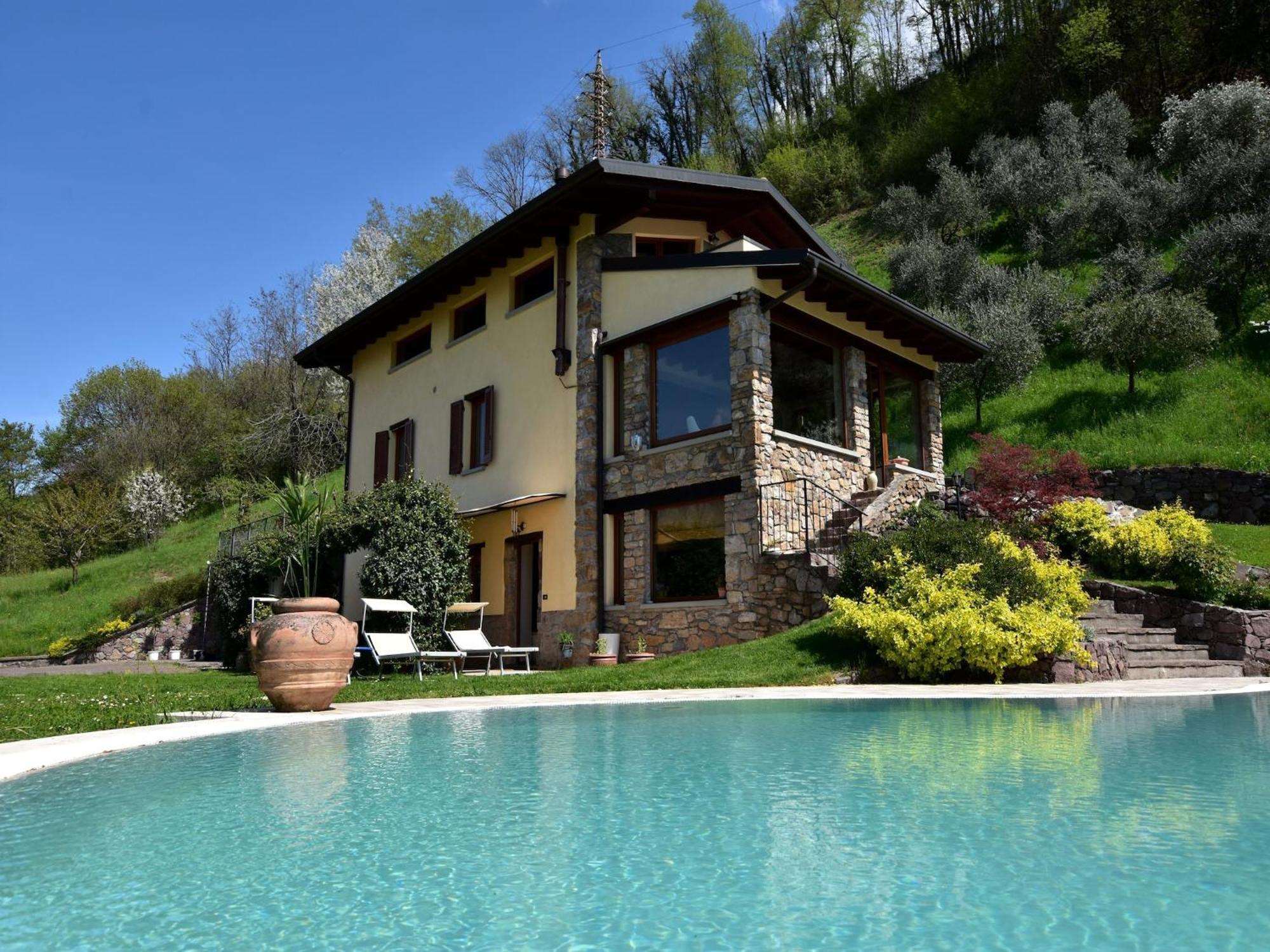 Villa In Pisogne With Pool Garden And Lake View מראה חיצוני תמונה